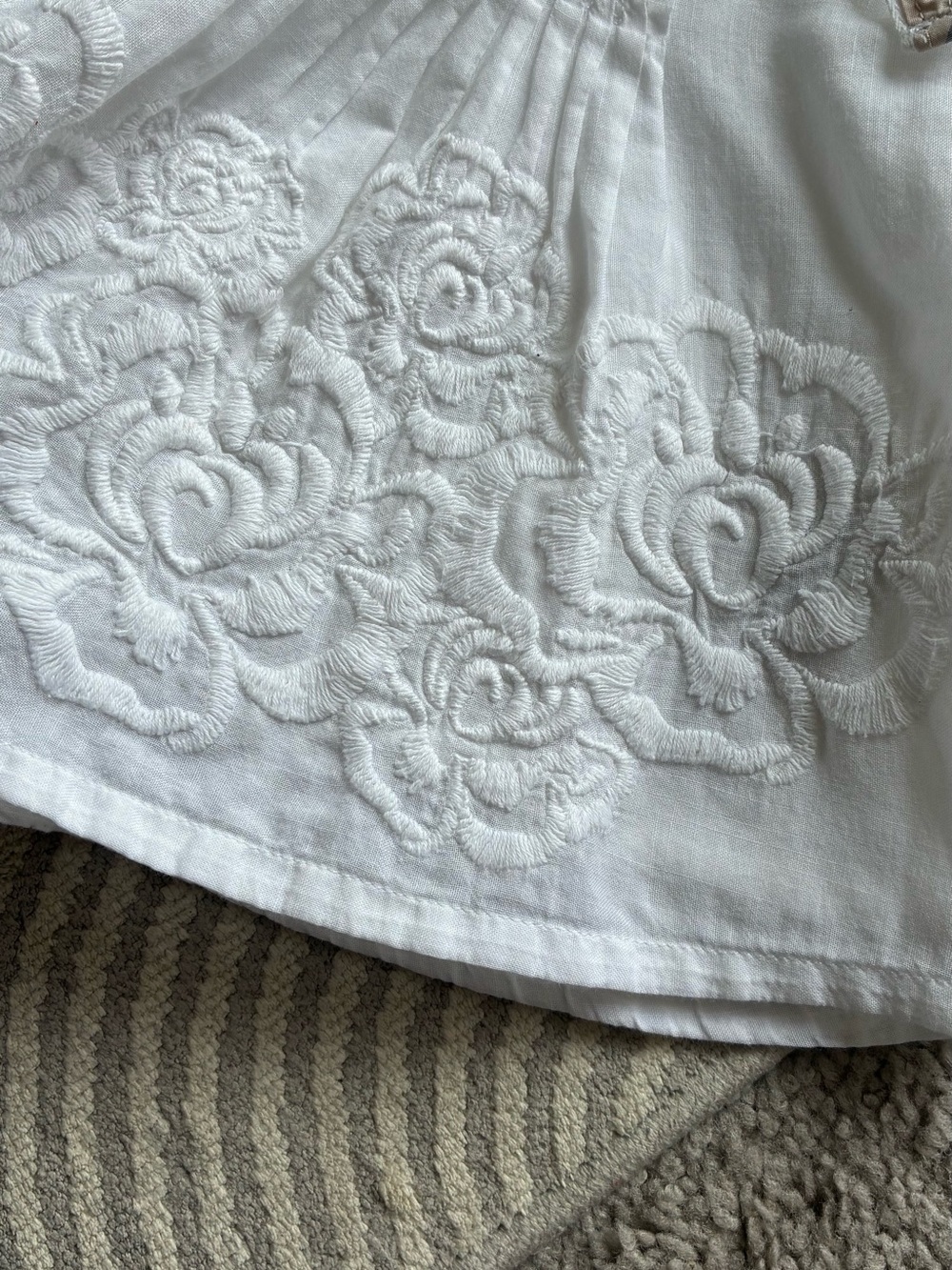 Burberry Girls White Embroidered Circle Skirt - Picture 3 of 16